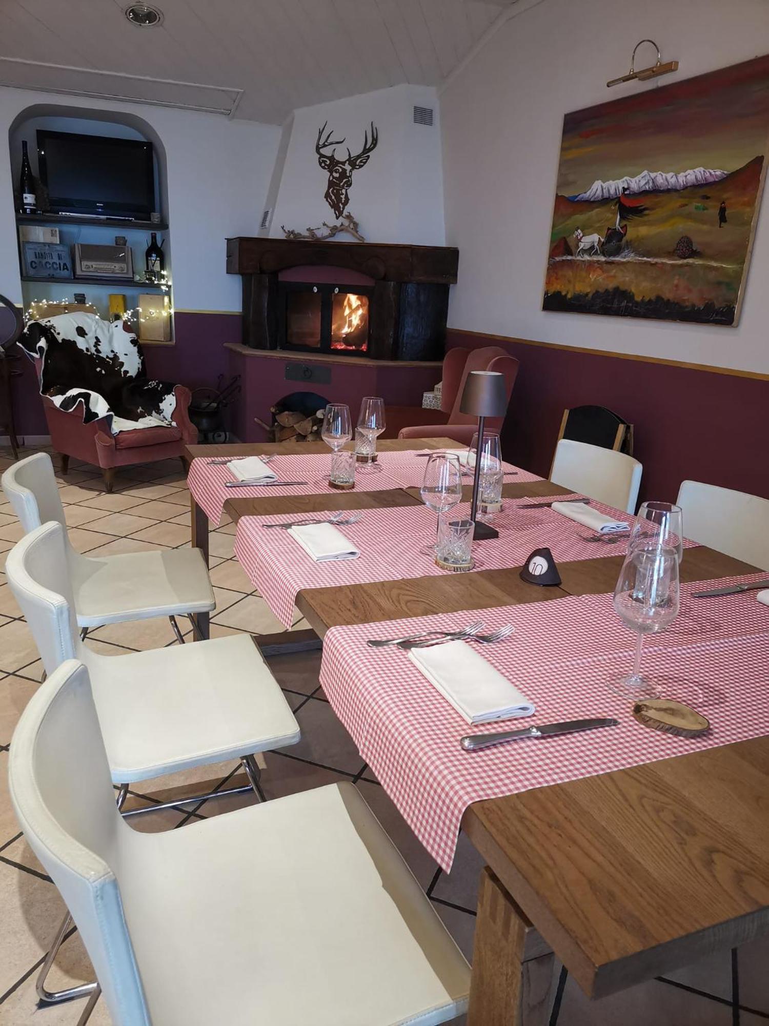 Hotel Pineta Ristorante Country House In Fabriano Campodonico  Exteriör bild