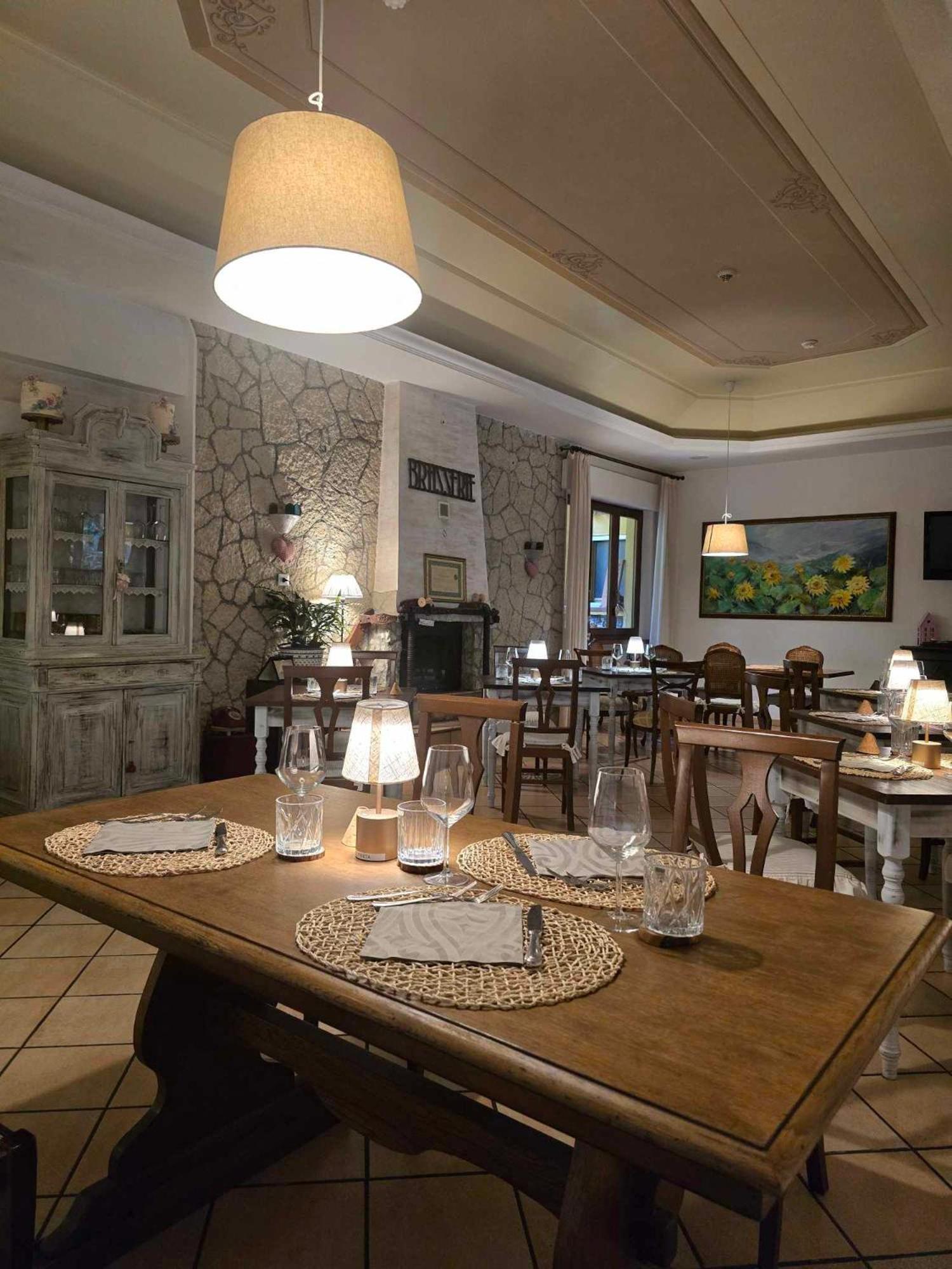 Hotel Pineta Ristorante Country House In Fabriano Campodonico  Exteriör bild