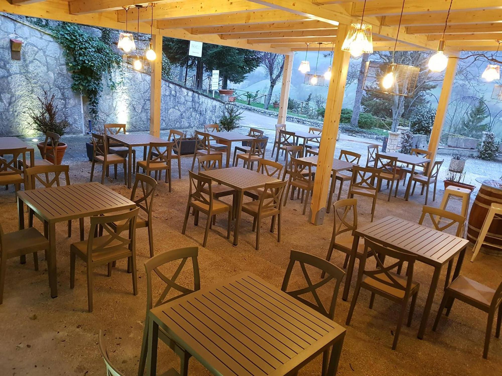 Hotel Pineta Ristorante Country House In Fabriano Campodonico  Exteriör bild